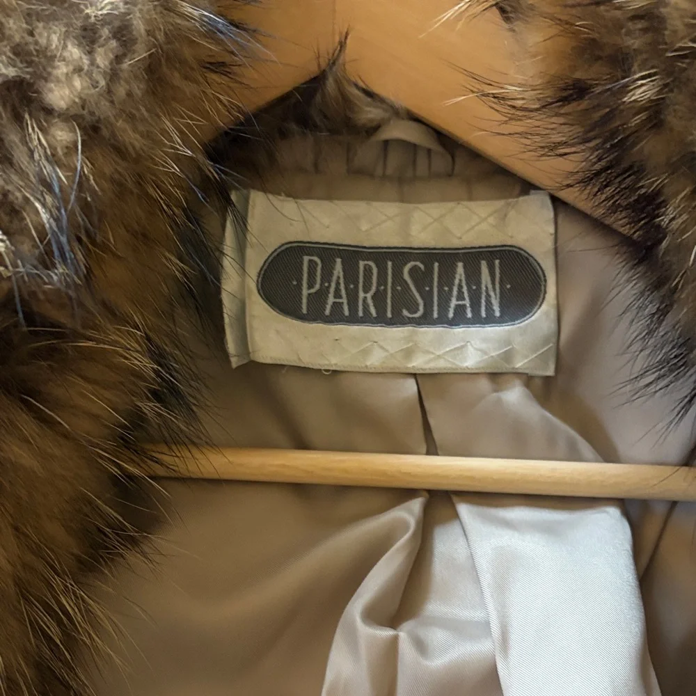 Parisian Brand Vintage Raccoon?  Fur Coat - Picture 6 of 13